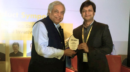 Dr. Abhay Agrawal was honored with a plaque at the symposium, presented by Dr. P. K. Chowbey, the doyen of Minimal Access Surgery in India.